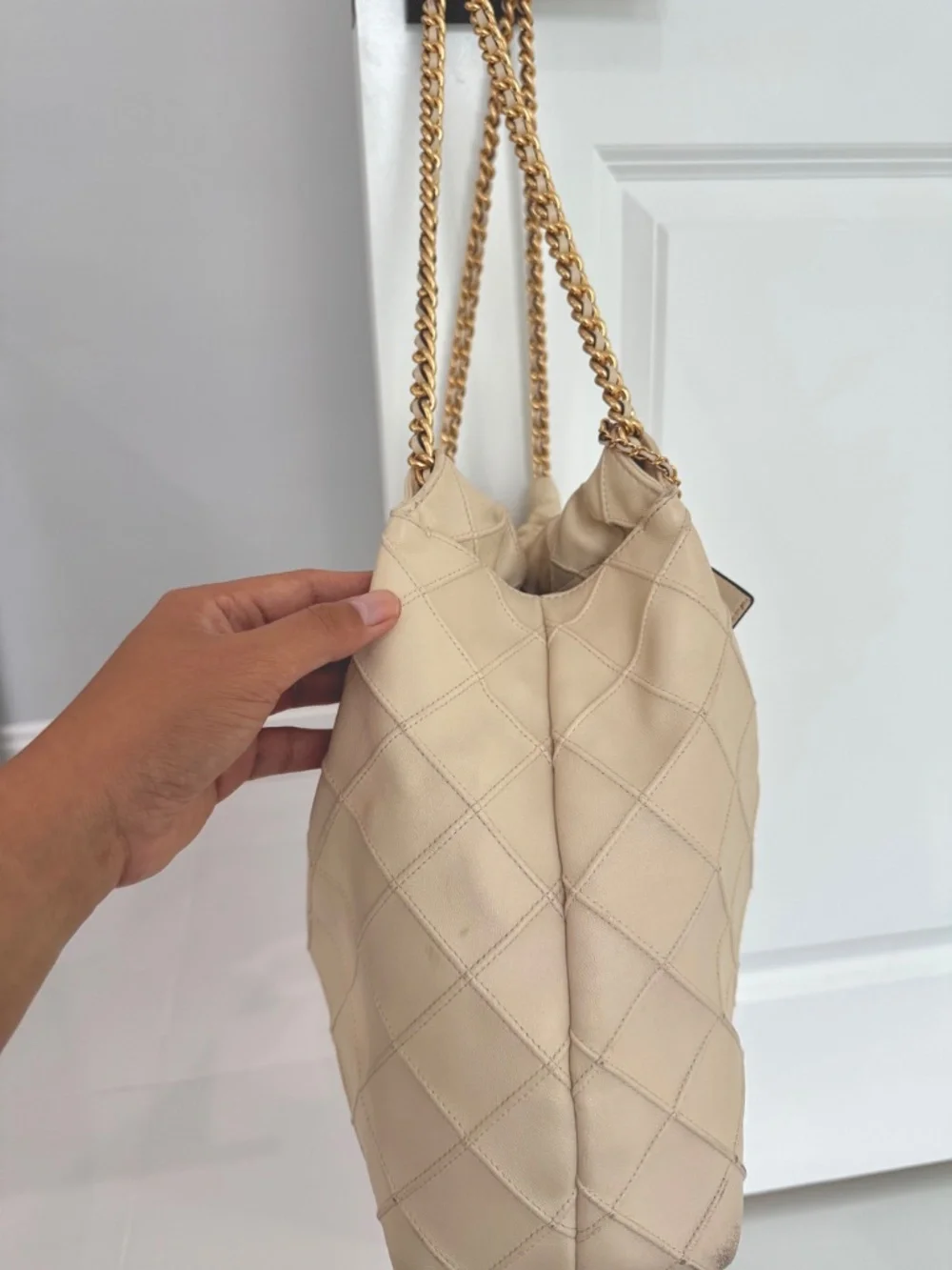 Tory Burch Fleming Soft Leather Quilted Chain Hobo Bag